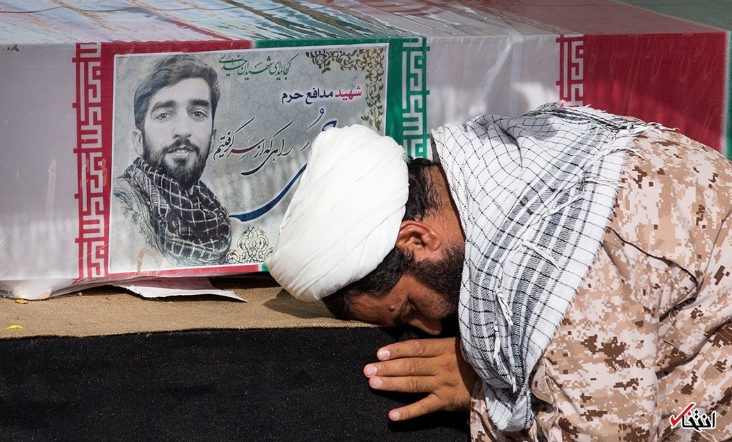 تصاویر : مراسم تشییع پیکر شهید محسن حججی در میدان امام حسین(ع)