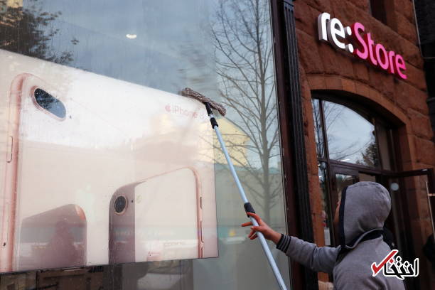 تصاویر : مشتاقان خرید آیفون ایکس در سرمای مسکو یخ زدند تصاویر : مشتاقان خرید آیفون ایکس در سرمای مسکو یخ زدند