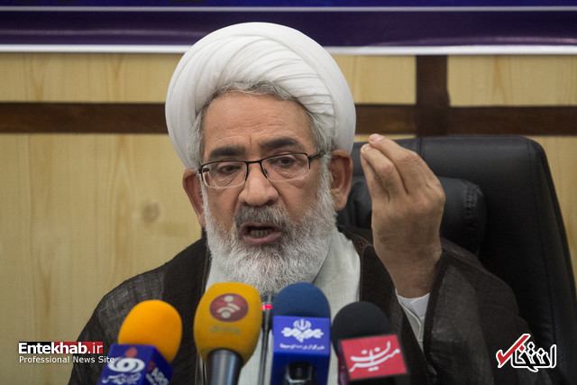 نپذیرفتن استعفای شهردار تهران سیاسی است / کارها زمین بماند چه کسی مسئول است؟