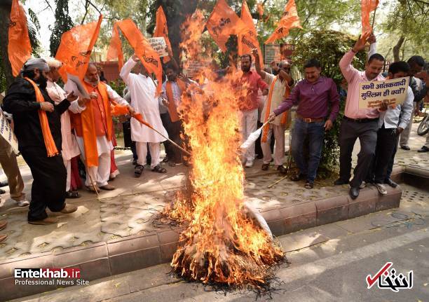 عکس/ آتش زدن آدمک ابوبکر البغدادی در هند