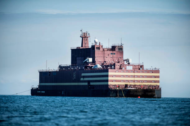 روسیه از نخستین نیروگاه هسته‌ای شناور جهان رونمایی کرد