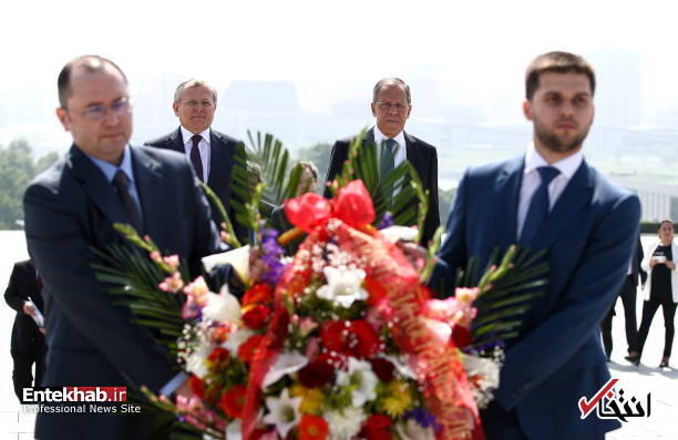 تصاویر : ادای احترام لاوروف به رهبران فقید کره شمالی