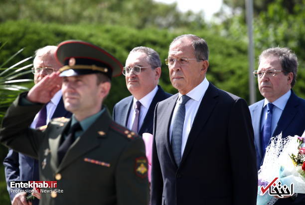 تصاویر : ادای احترام لاوروف به رهبران فقید کره شمالی