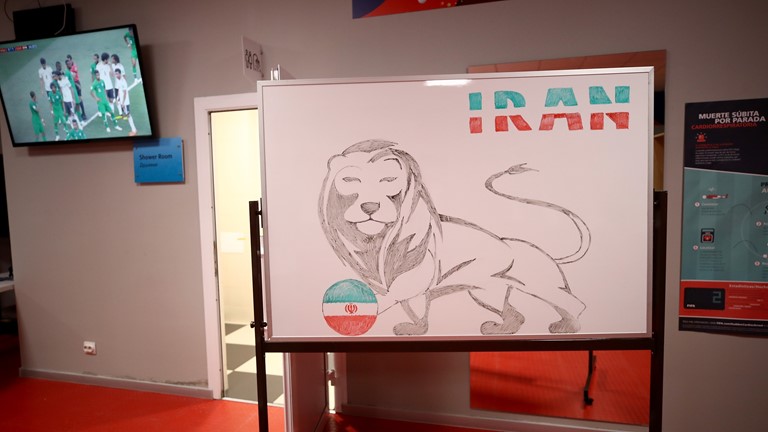 سورپرایز در رختکن تیم ملی پیش از دیدار با پرتغال(عکس)