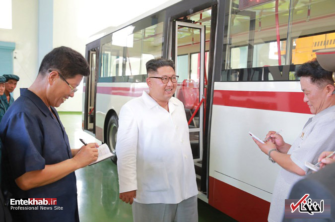 تصاویر : بازدید رهبر کره شمالی از  کارخانه تولید اتوبوس‌های برقی و تراموا