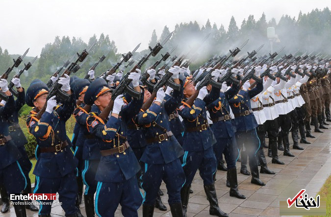 تصاویر : کیم جونگ اون در مراسم تشییع