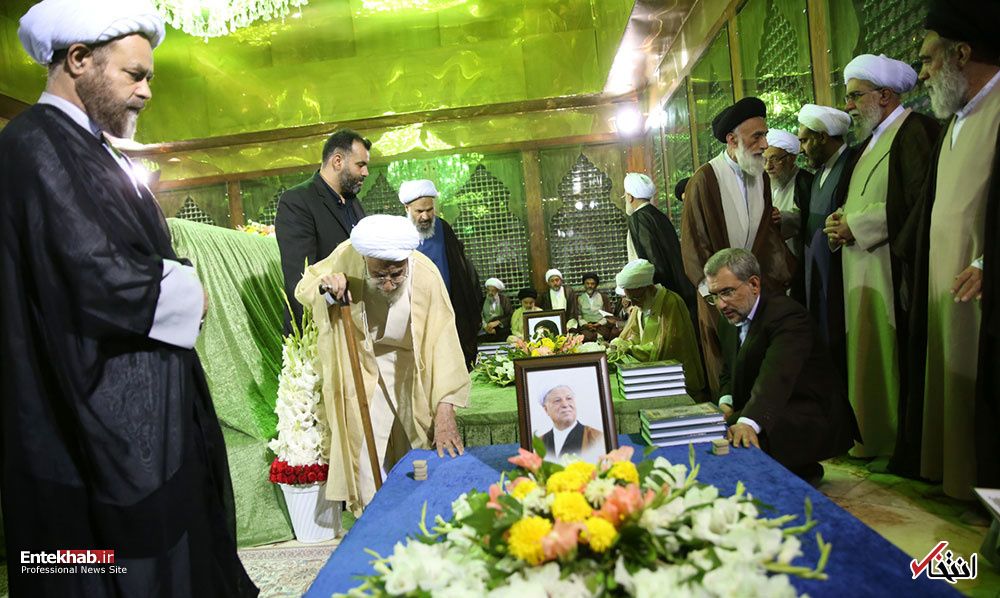 عکس/ حضور آیت الله جنتی بر سر آرامگاه آیت الله هاشمی رفسنجانی