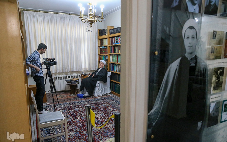 خانه انقلاب