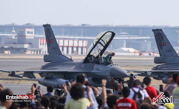 عکس/ پرواز وزیر دفاع ترکیه با جنگنده F16