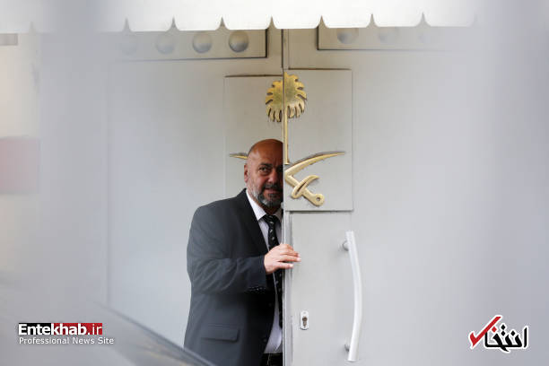 عکس/ شمشیرهای روی درب ورودی کنسولگری عربستان خبرساز شد