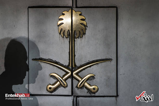 عکس/ شمشیرهای روی درب ورودی کنسولگری عربستان خبرساز شد