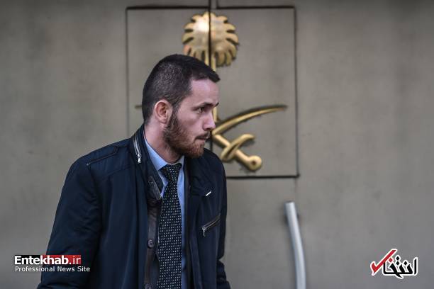 عکس/ شمشیرهای روی درب ورودی کنسولگری عربستان خبرساز شد