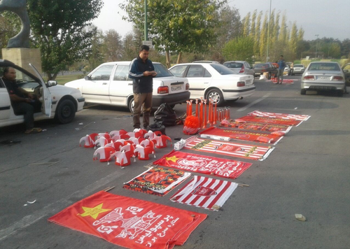 حضور هواداران پرسپولیس مقابل ورزشگاه آزادی (+عکس)