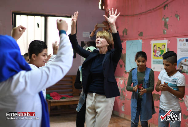 تصاویر : لحظات شاد همسر رئیس جمهور آلمان در میان آوارگان فلسطینی