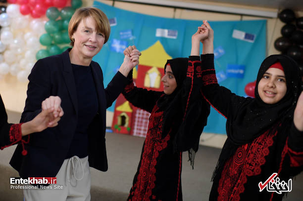 تصاویر : لحظات شاد همسر رئیس جمهور آلمان در میان آوارگان فلسطینی