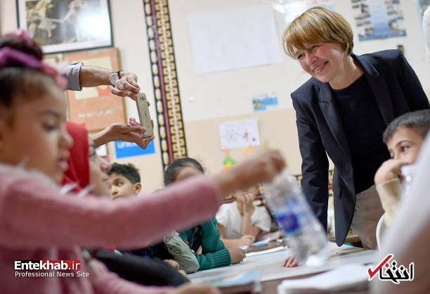 تصاویر : لحظات شاد همسر رئیس جمهور آلمان در میان آوارگان فلسطینی