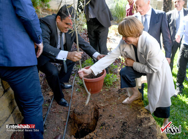 تصاویر : لحظات شاد همسر رئیس جمهور آلمان در میان آوارگان فلسطینی