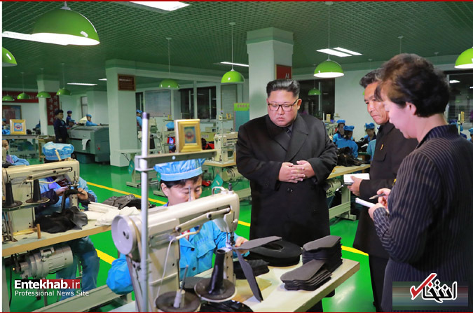 عکس/ بازدید رهبر کره شمالی از کارخانه تولید کفش