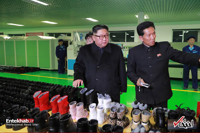 عکس/ بازدید رهبر کره شمالی از کارخانه تولید کفش