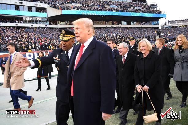 تصاویر : دونالد ترامپ در حاشیه مسابقه فوتبال آمریکایی
