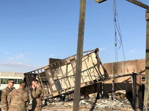 کارکنان پایگاه از ساعت ۱۱ شب تا ۴ بعد از ظهر در پناهگاه بودند / برخی از سربازان آمریکایی برای دفاع از پایگاه در برابر حمله زمینی احتمالی سنگر گرفته بودند؛ برخی هم برای عملیات پهپاد‌ها در پایگاه باقی مانده بودند