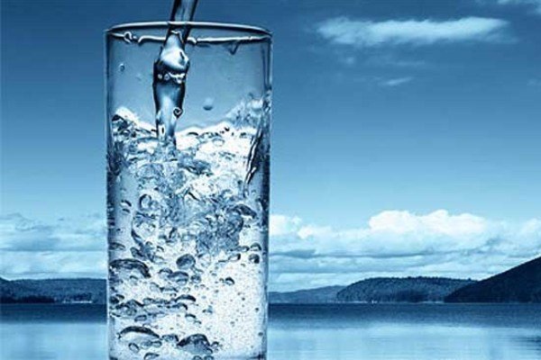 آب روزانه مورد نیاز بدن چقدر است؟