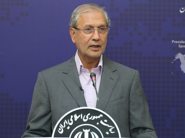 سخنگوی دولت: اگر ملاقات با شخص خاصی به منافع مردم کمک کند، روحانی از این ملاقات امتناع نمی&zwnj;کند / رئیس&zwnj;جمهور همچنان بر این موضع خود ایستاده؛ صحبت&zwnj;های اخیر او به معنی عقب نشینی نیست