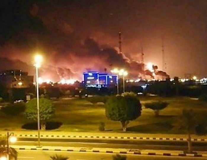 شلیک به آرامکو؛ عربستان در برابر معادله نفت در مقابل نفت قرار گرفته شلیک به آرامکو؛ عربستان در برابر معادله نفت در مقابل نفت قرار گرفته