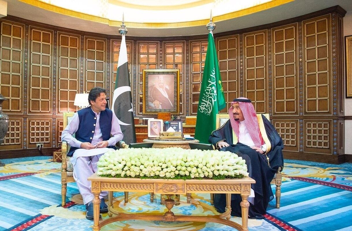 نخست وزیر پاکستان با پادشاه و ولیعهد سعودی دیدار و گفت وگو کرد