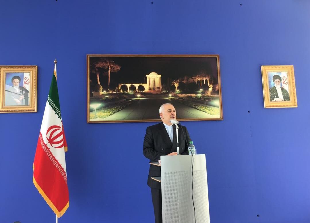 ظریف: آمریکایی‌ها در صحنه سیاسی، منطقه ای و میدانی از ایران شکست خورده اند