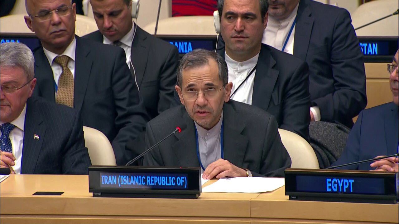 تخت روانچی: ایران از خاورمیانه عاری از سلاح اتمی استقبال می‌کند