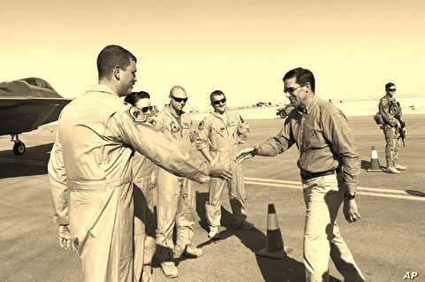 برخی منابع خبری از ورود وزیر دفاع آمریکا، به عین الاسد خبر دادند