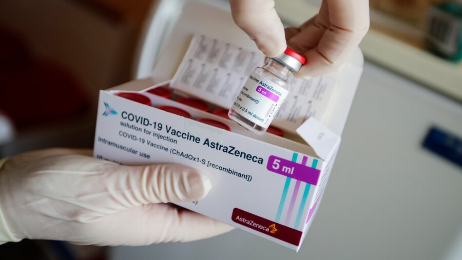 بررسی مقدماتی دانشگاه آکسفورد: واکسن آسترازنکا بر ضد گونه برزیلی کرونا مؤثر است / واکسن چینی مؤثر نیست