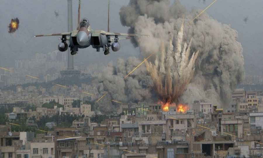 یمن: جنگنده‌های عربستان طی یک ماه ۸۱۰ بار مناطق مختلف را بمباران کردند