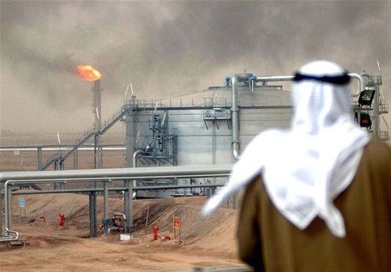 عربستان یک میلیون بشکه دیگر از تولید نفت خود را کاهش می‌دهد / افزایش ۱۵ درصدی مالیات برای جبران خسارت اقتصادی کرونا