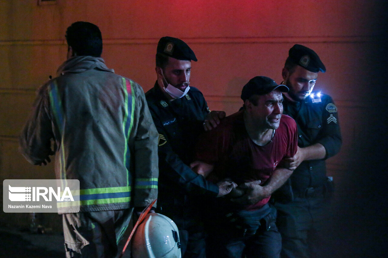 تصاویر: آتش‌سوزی و انفجار در کلینیک درمانی سینا
