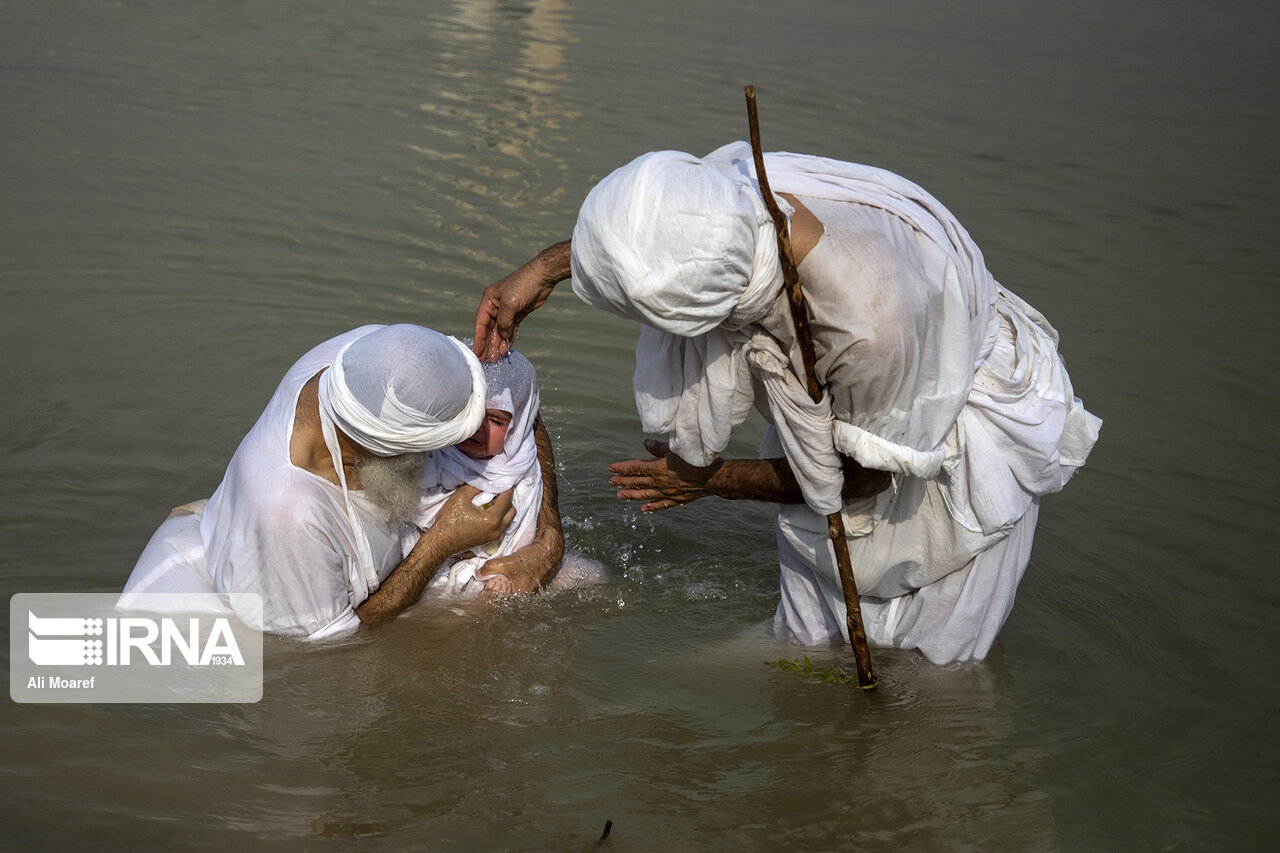تصاویر: مراسم غسل تعمید کودکان مندایی در اهواز