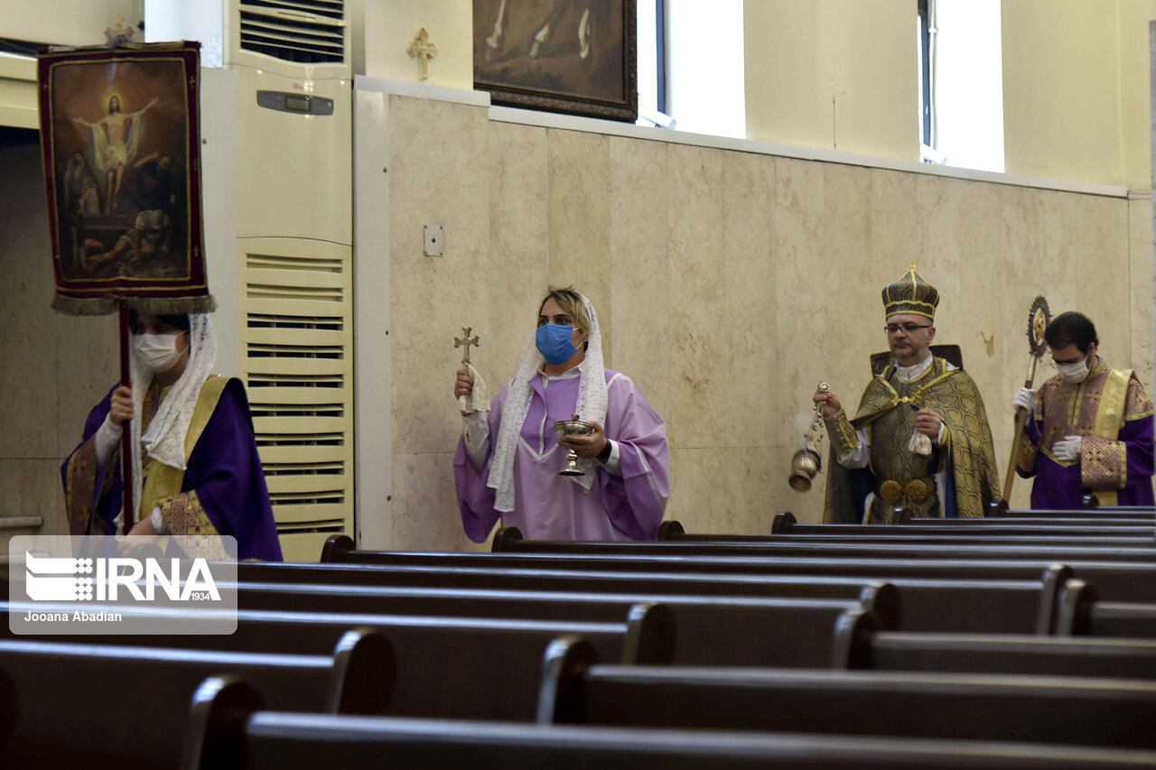 تصاویر: مراسم مذهبی دگرگونی سیمای مسیح