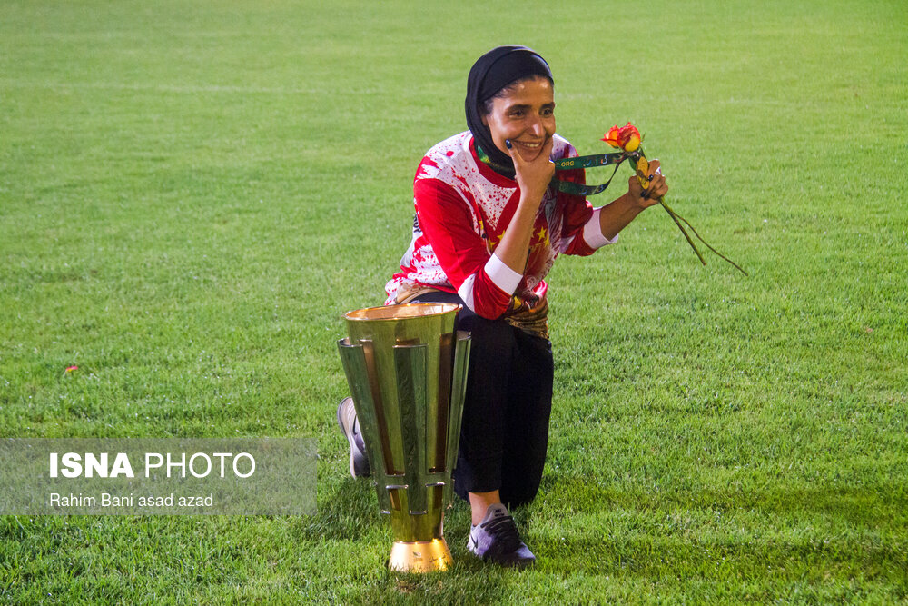 تصاویر: جشن قهرمانی و اهدای جام لیگ برتر بانوان به شهرداری بم