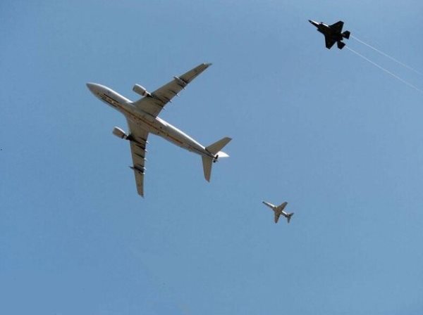 تهدید هواپیمای ایرانی در آسمان سوریه؛ آمریکا کدام قوانین بین المللی را نقض کرد؟