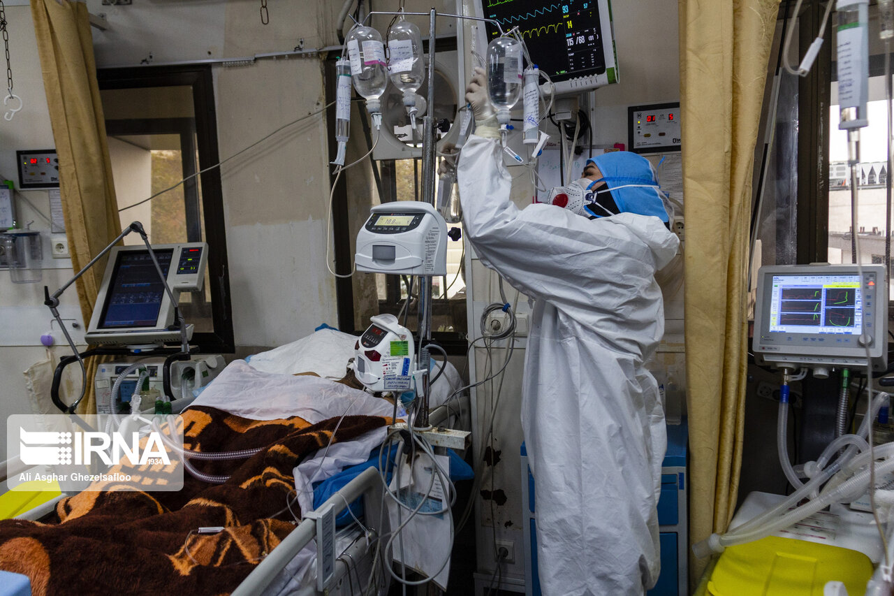 تصاویر: تلاش کادر درمان در مهار کرونا