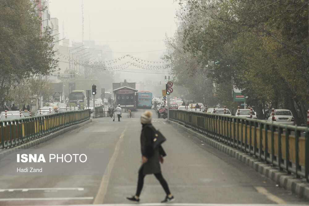 تصاویر: تهران در مه