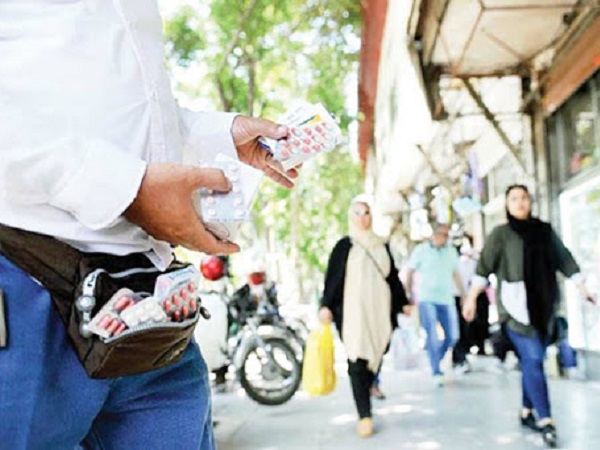 جهانپور: تاکنون واردات واکسن کرونا از طریق بخش خصوصی نداشته&zwnj;ایم / هیچ موردی از نشتی و خروج واکسن از وزارت بهداشت به بازار آزاد وجود ندارد / واکسن&zwnj;های ۶۰ میلیونی در بازار آزاد، اگر وجود داشته باشند، جعلی، قاچاق و تقلبی هستند