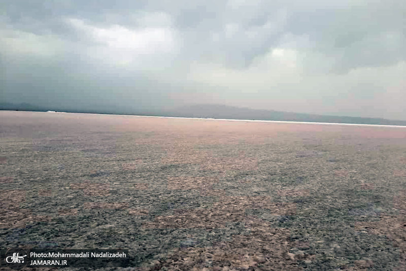 خشکی «حوض سلطان»/خطر طوفان نمک پایتخت را تهدید می‌کند