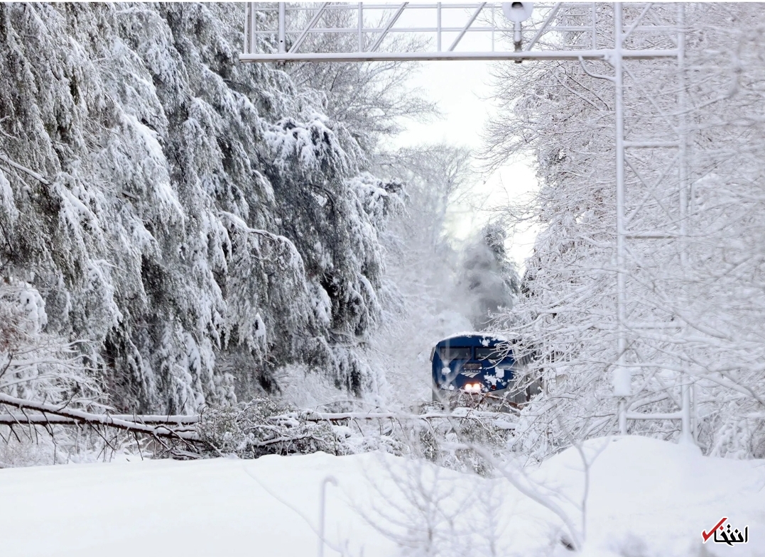 40 ساعت حبس شدن مسافران در قطار به علت برف سنگین+تصاویر