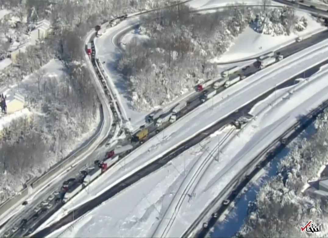 ۴۰ ساعت حبس شدن مسافران در قطار به علت برف سنگین+تصاویر