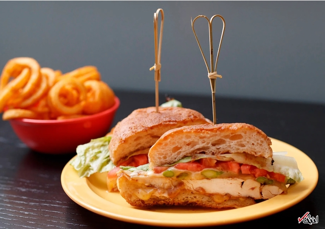 در این رستوران همه غذا‌ها شکلاتی است