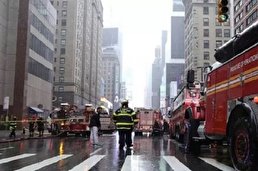 ویدیو / آتش‌سوزی بزرگ در آپارتمانی در نیویورک با ۵۰ زخمی