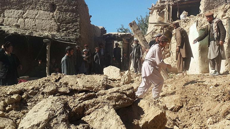 زمین لرزه ۵.۳ ریشتری در غرب افغانستان / دست کم ۲۶ نفر کشته شدند