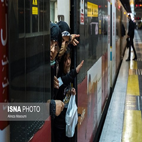 تصاویر: افتتاح واگن ویژه زنان و کودکان در متروی تهران